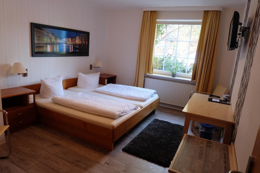 Hotel Zum Weissen Ross Winsen  Oda fotoğraf